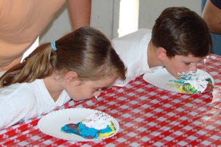 EatingIceCreamContest